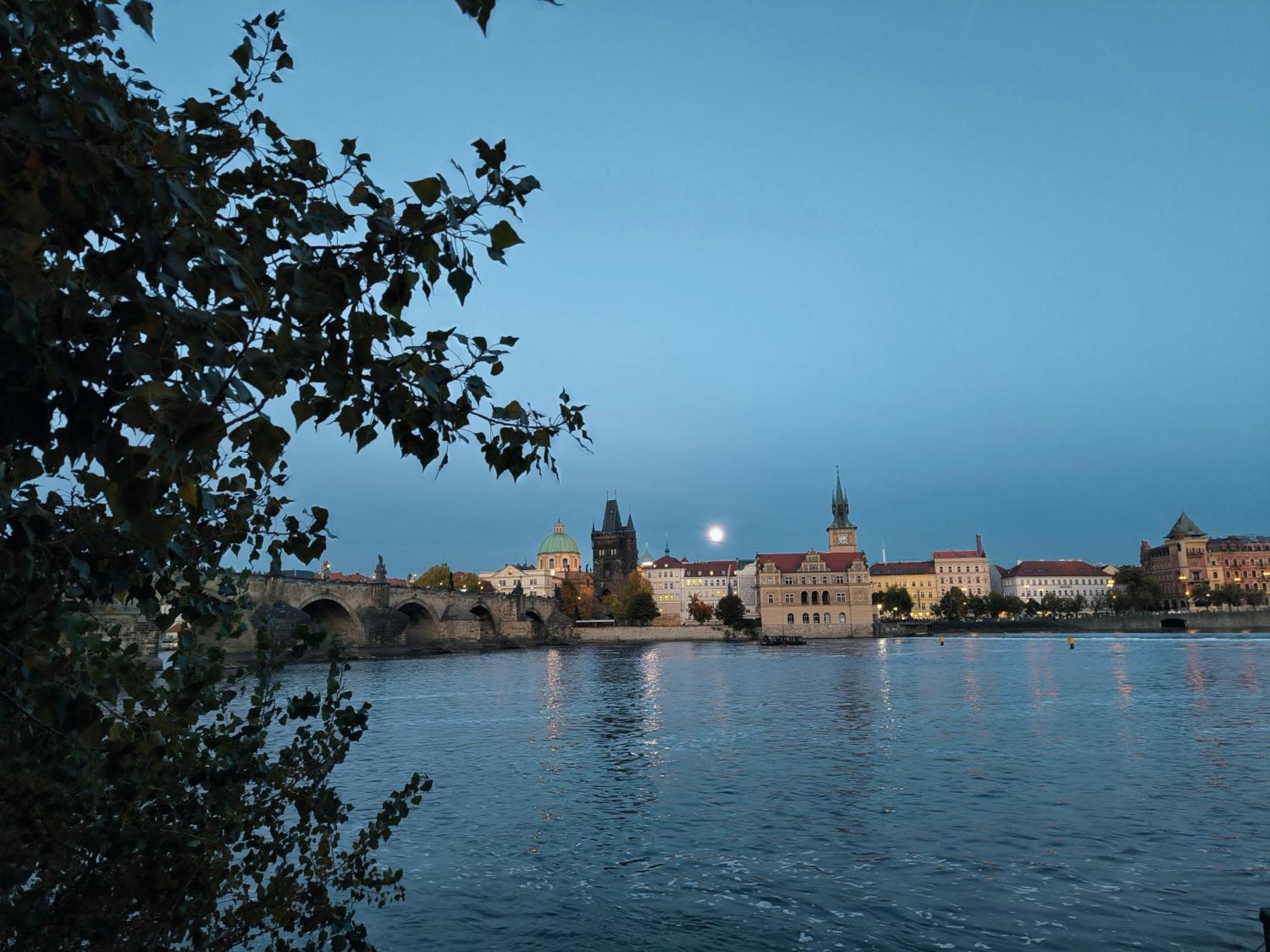 Апартаменты Valentinka Minutes Away From Charles Bridge Прага Экстерьер фото