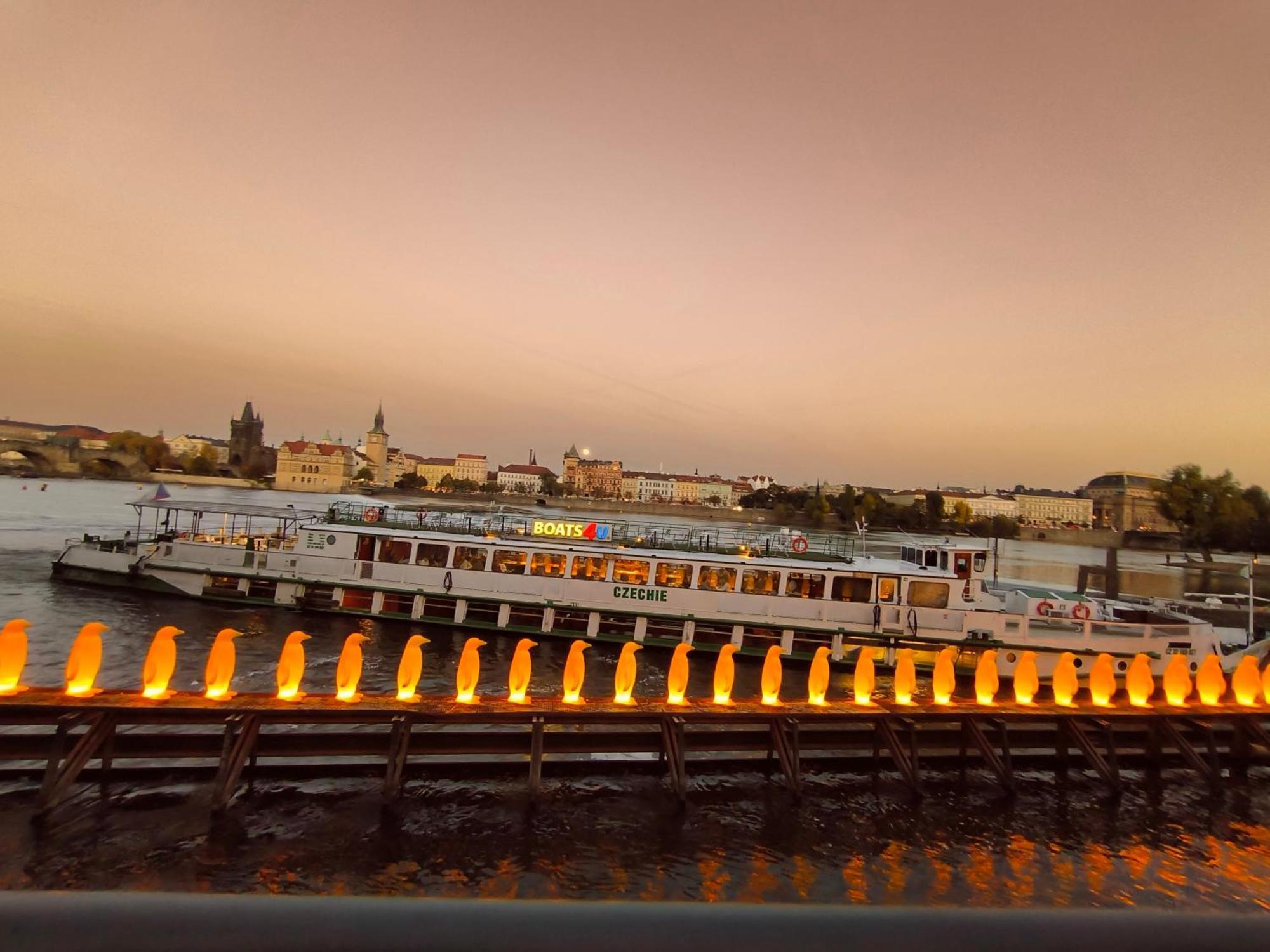 Апартаменты Valentinka Minutes Away From Charles Bridge Прага Экстерьер фото